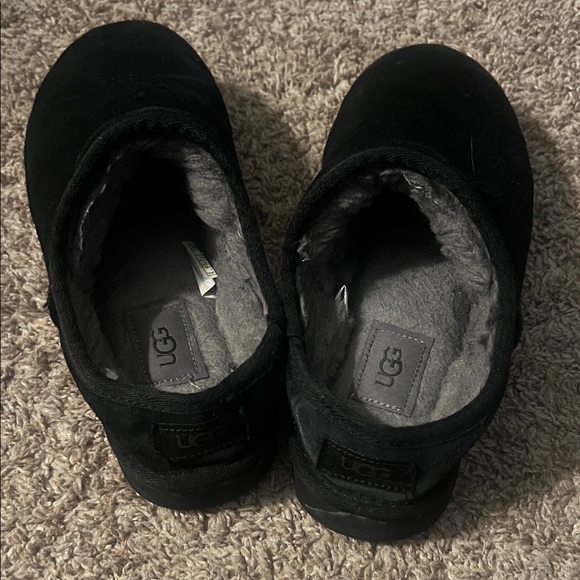 UGG Classic Mini - Picture 1 of 6